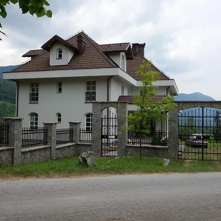 Zavalje Loza 招待所 Bihać