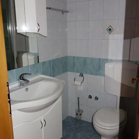 Zavalje Loza *